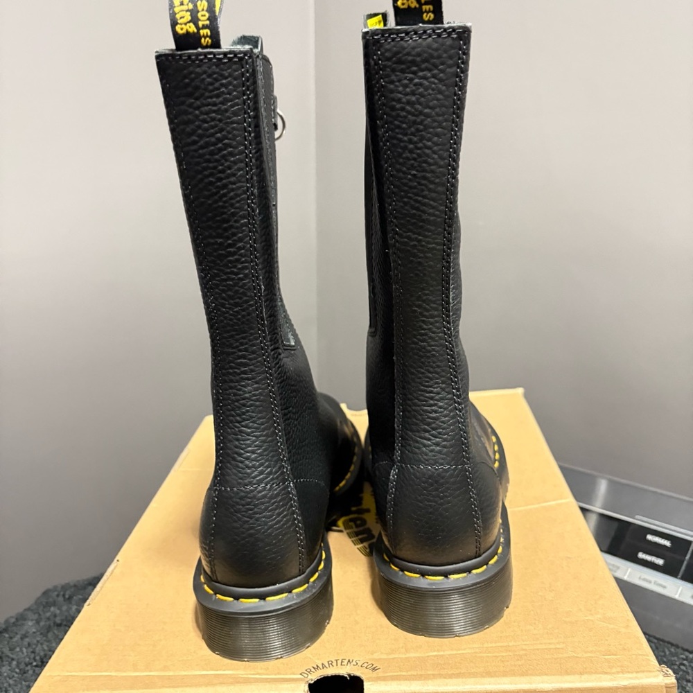 Dr Martens zip front boots - Picture 3 of 5